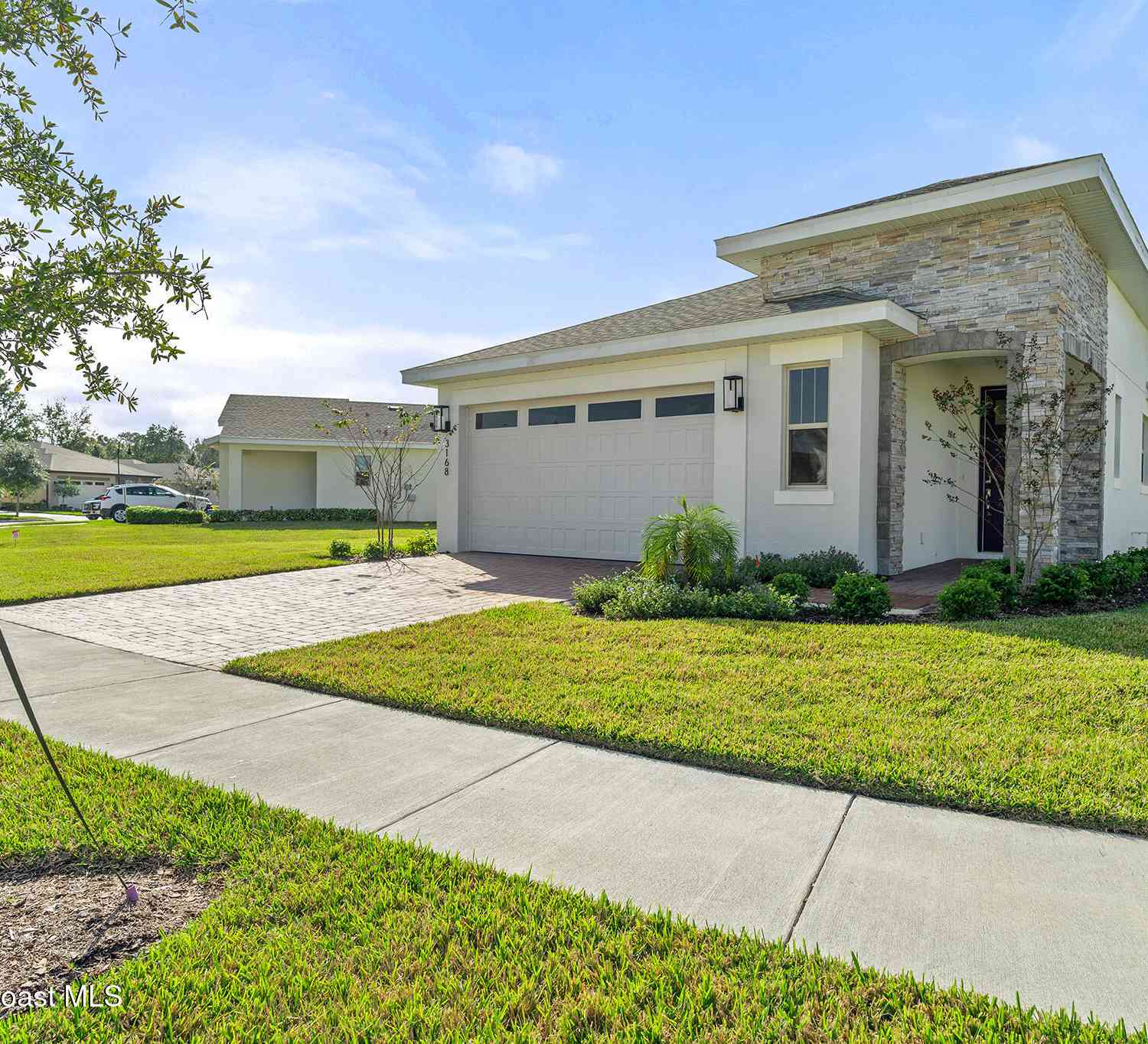 Homes For Sale - 3168 Songbird Circle<br/> Harmony, FL 34773