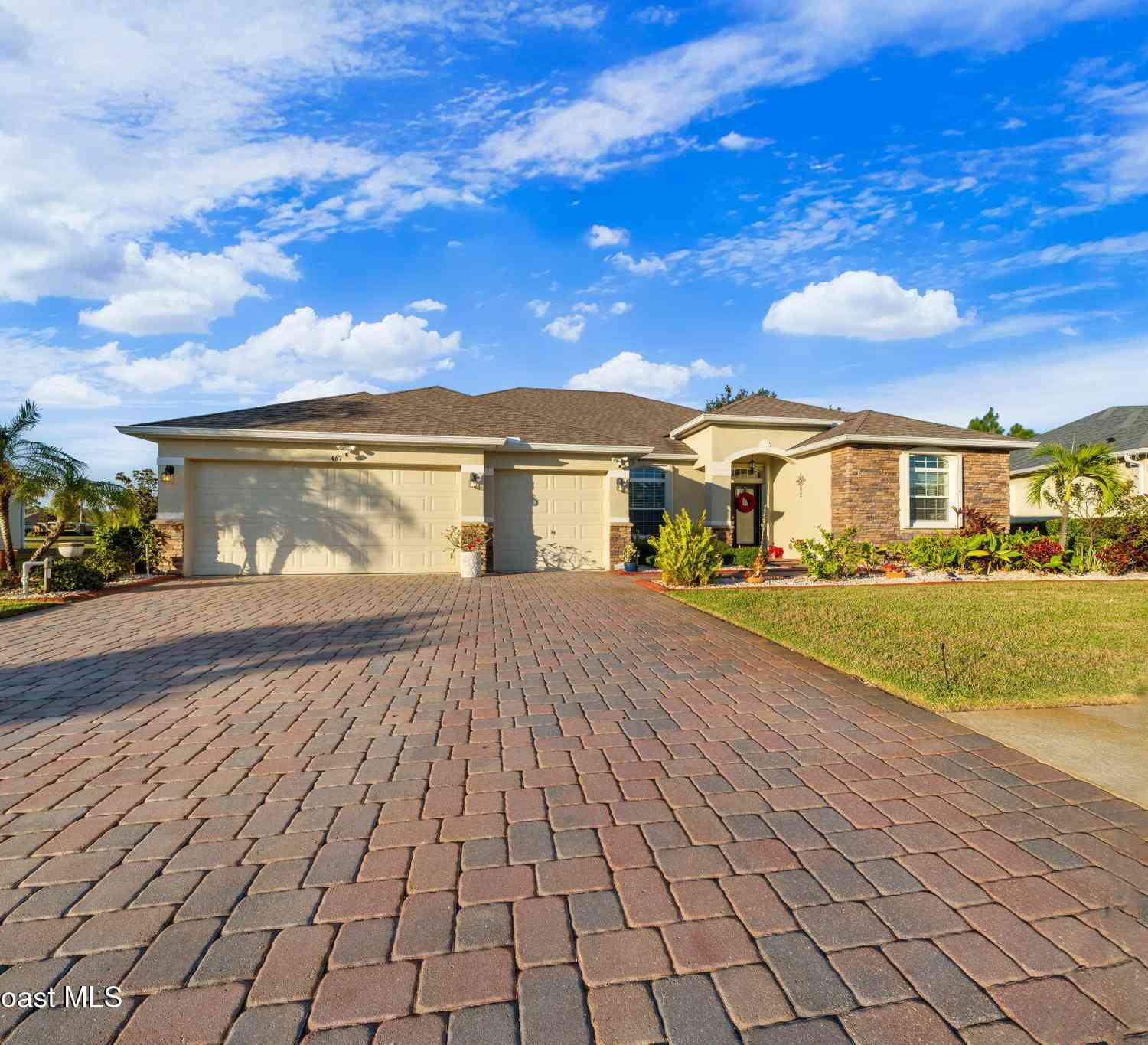 Homes For Sale - 467 Easton Forest Circle<br/> Palm Bay, FL 32909