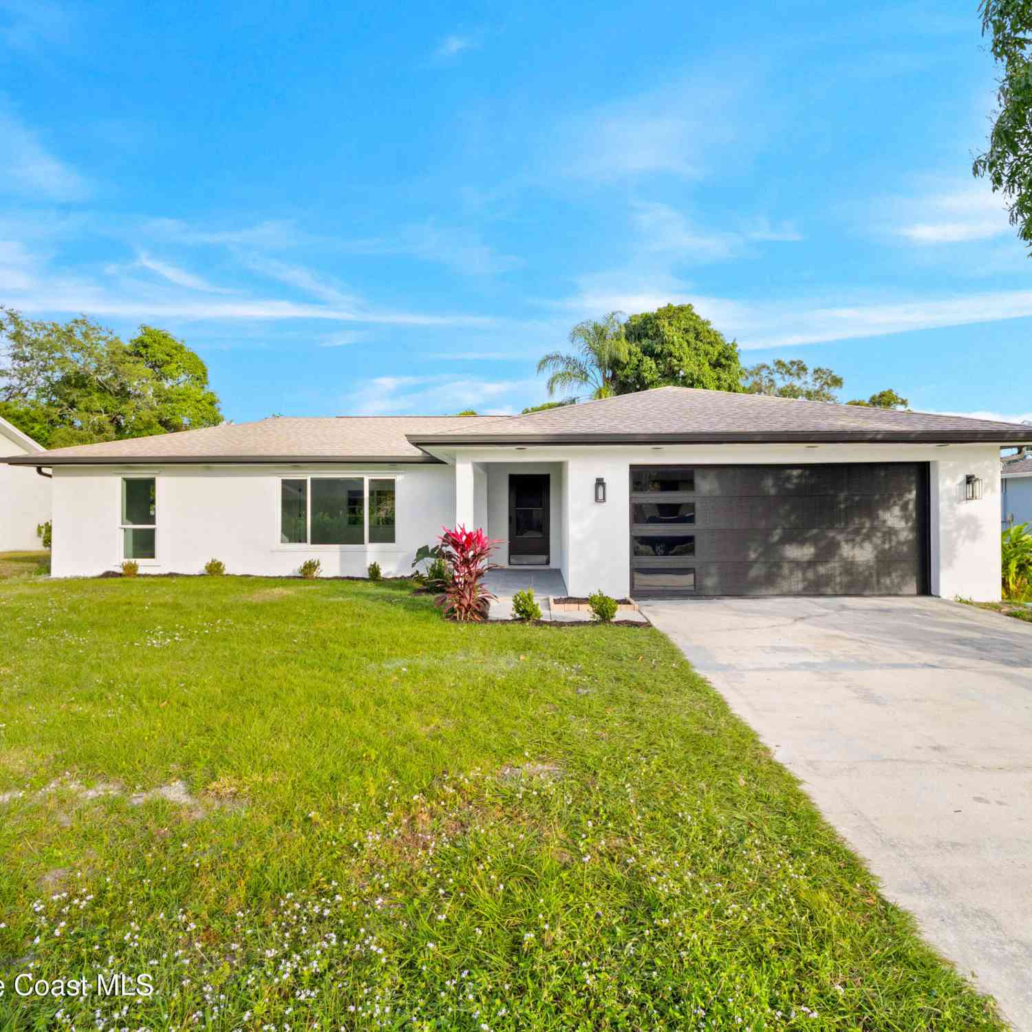 Homes For Sale - 467 Foxdall Avenue<br/> Palm Bay, FL 32907