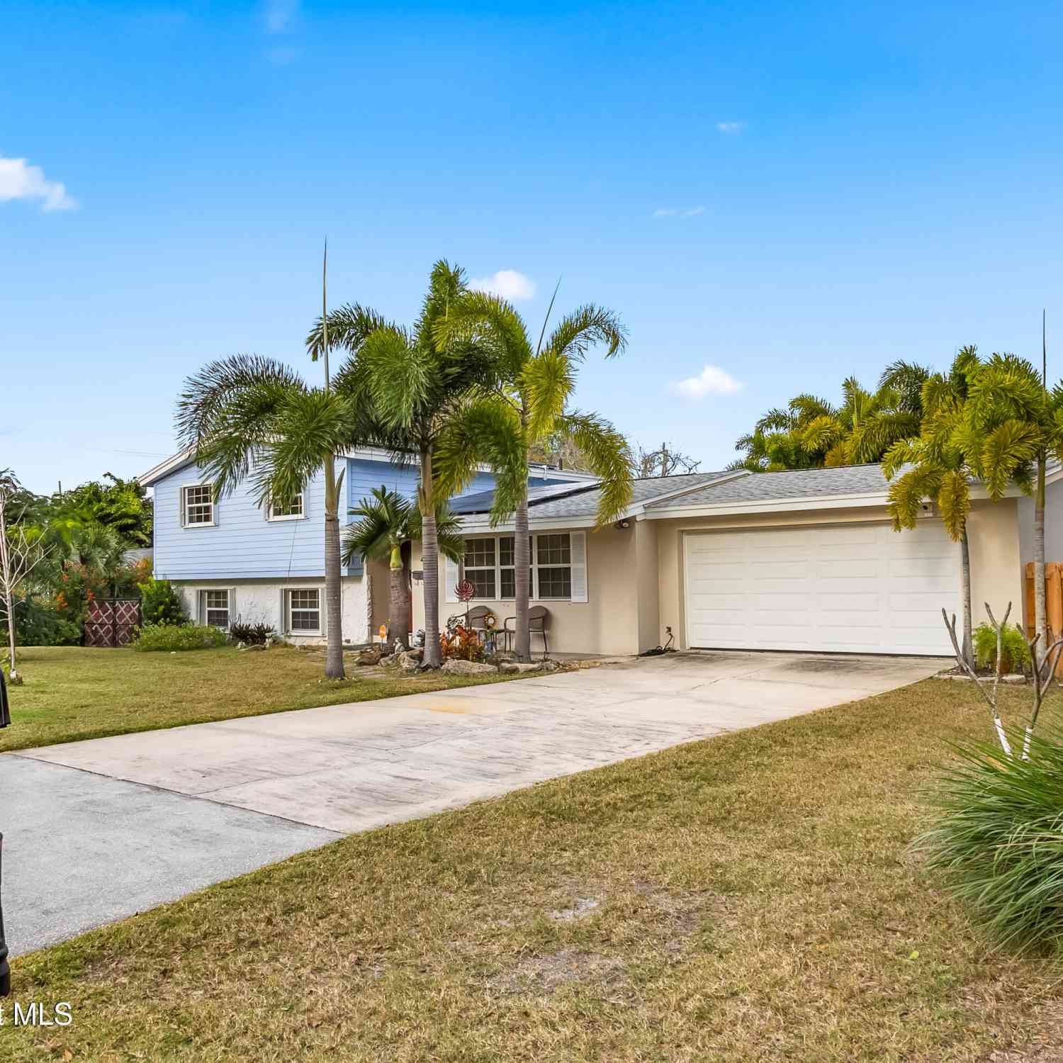 Homes For Sale - 409 Lynn Avenue<br/> Melbourne, FL 32935