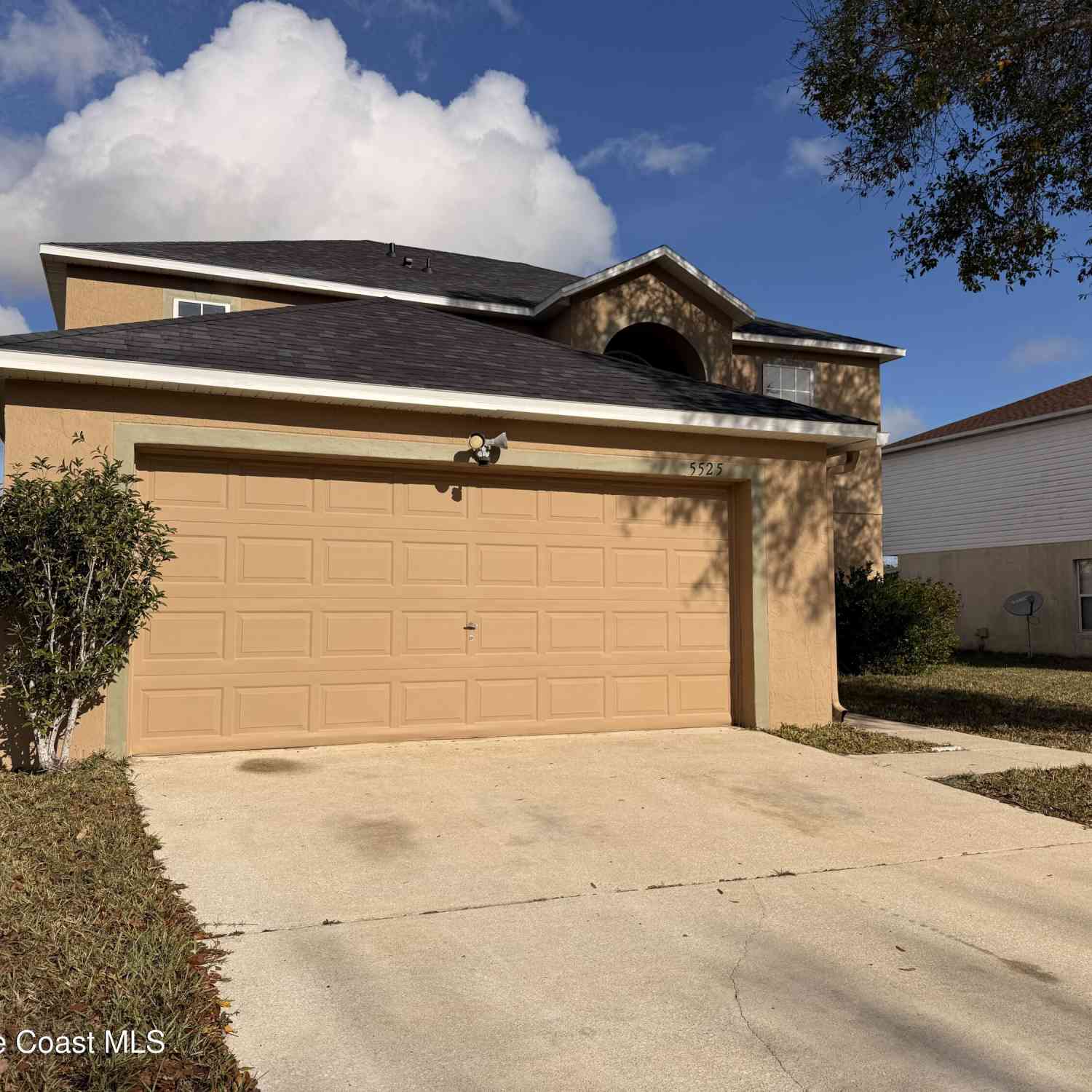 Homes For Sale - 5525 Ortega Park Boulevard<br/> Jacksonville, FL 32244