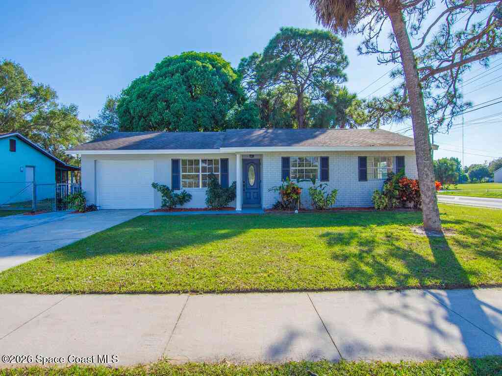 Homes For Sale - 3215 Indiana Court<br/> Fort Pierce, FL 34947