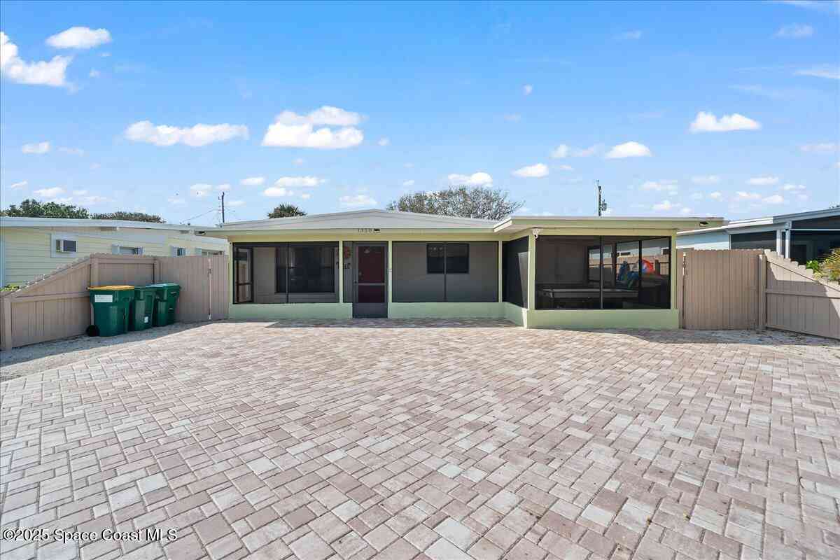 Homes For Sale - 1350 S Orlando Avenue<br/> Cocoa Beach, FL 32931