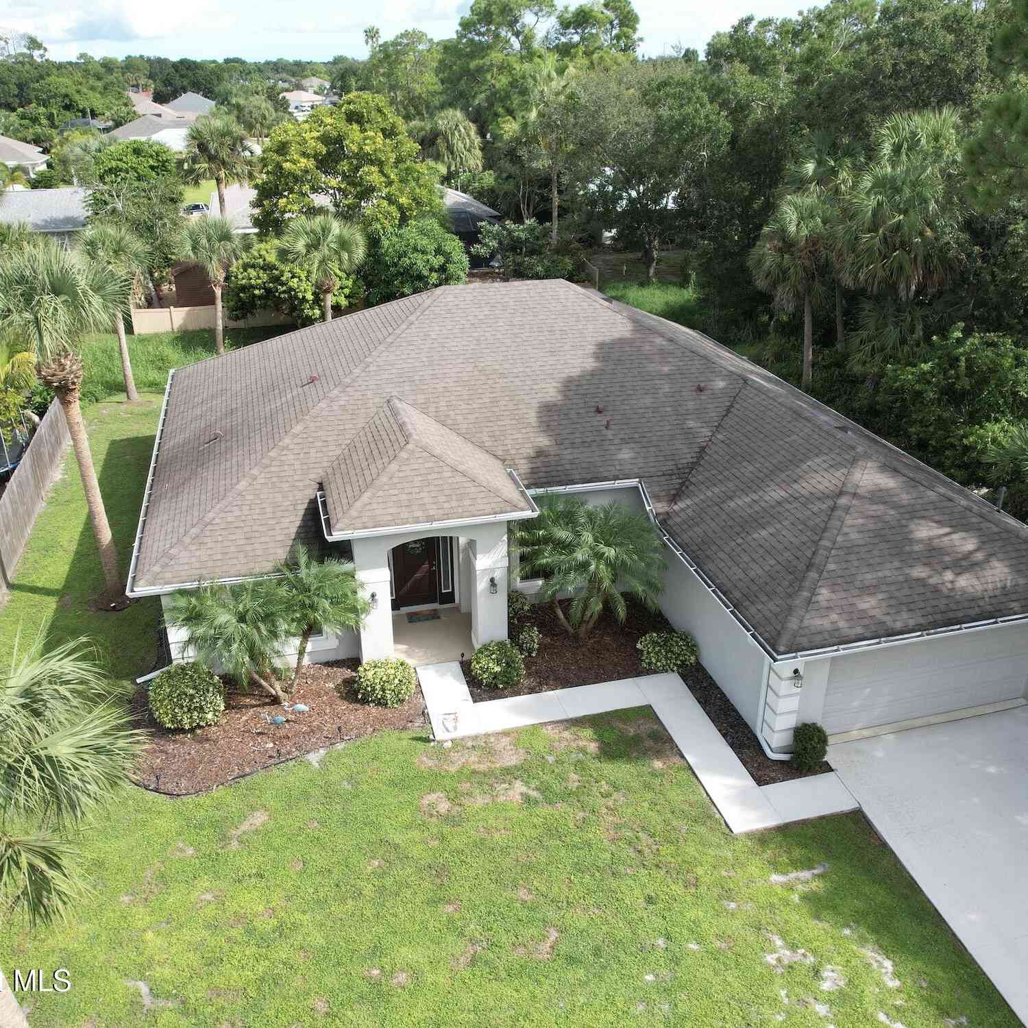 Homes For Sale - 443 Lanfair Avenue<br/> Sebastian, FL 32958
