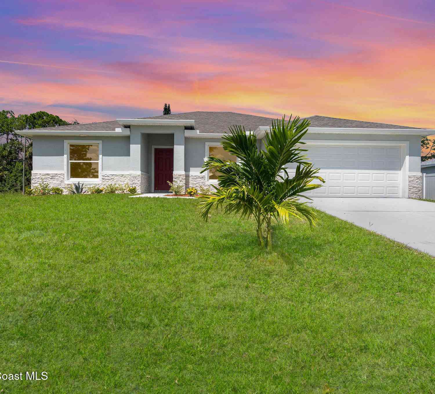 Homes For Sale - 1526 Holcomb Street<br/> Palm Bay, FL 32907