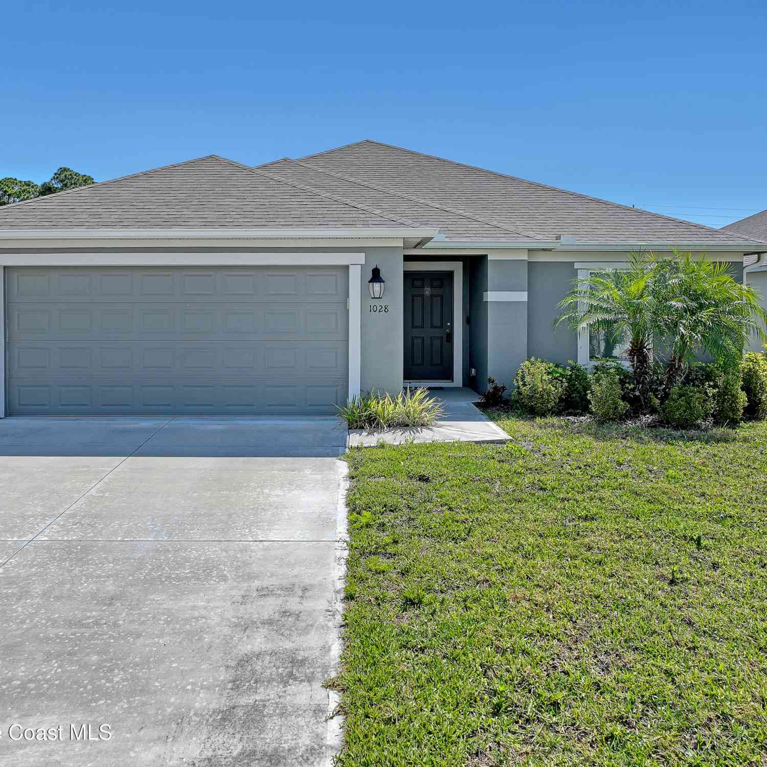 Homes For Sale - 1028 Corbin Circle<br/> Palm Bay, FL 32908