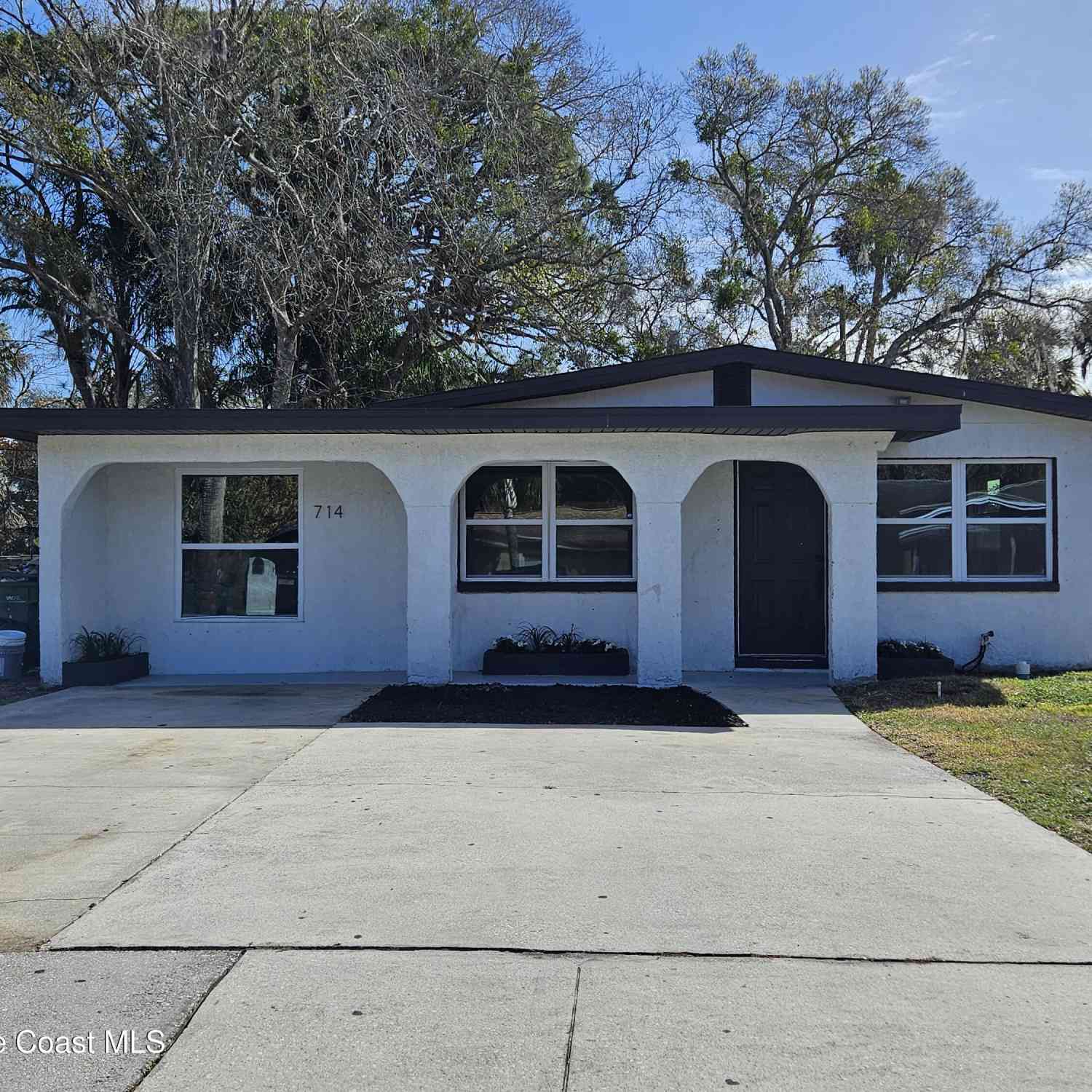 Homes For Sale - 714 S Georgia Avenue<br/> Cocoa, FL 32922