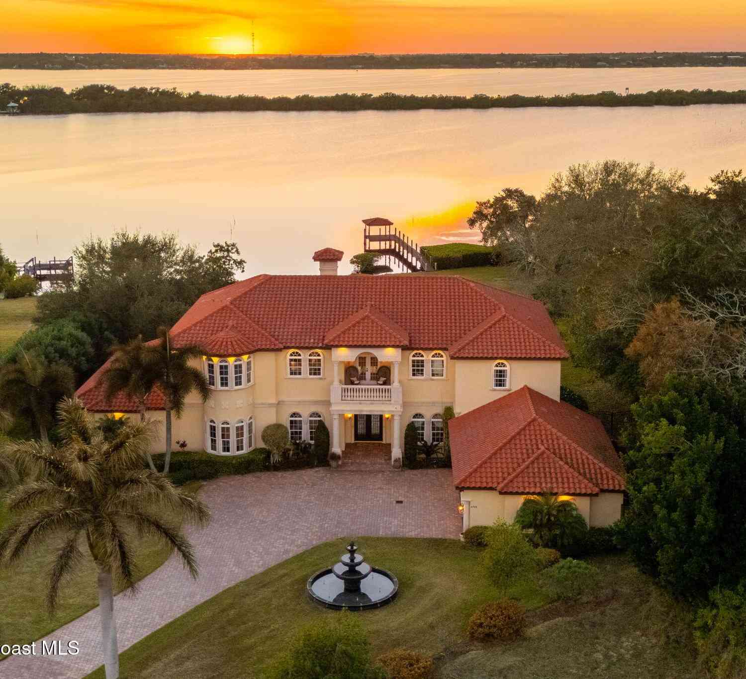 Homes For Sale - 4760 Honeyridge Lane<br/> Merritt Island, FL 32952