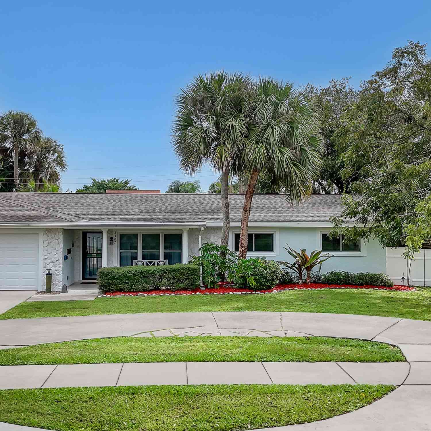 Homes For Sale - 2307 Country Club Road<br/> Melbourne, FL 32901