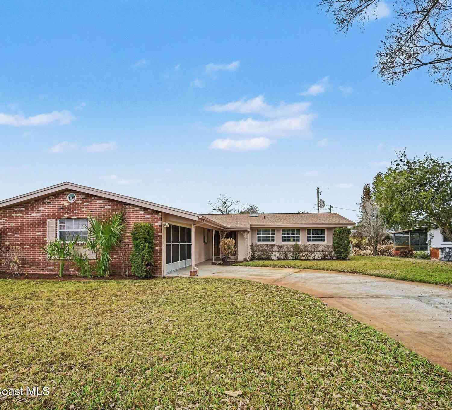 Homes For Sale - 2340 Middlecoff Court<br/> Titusville, FL 32780