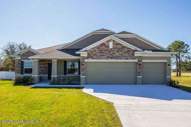 Homes For Sale - 8746 103rd Avenue<br/> Vero Beach, FL 32967
