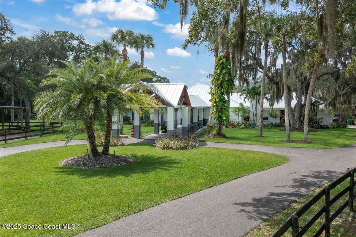 Homes For Sale - 5685 Lake Washington Road<br/> Melbourne, FL 32934