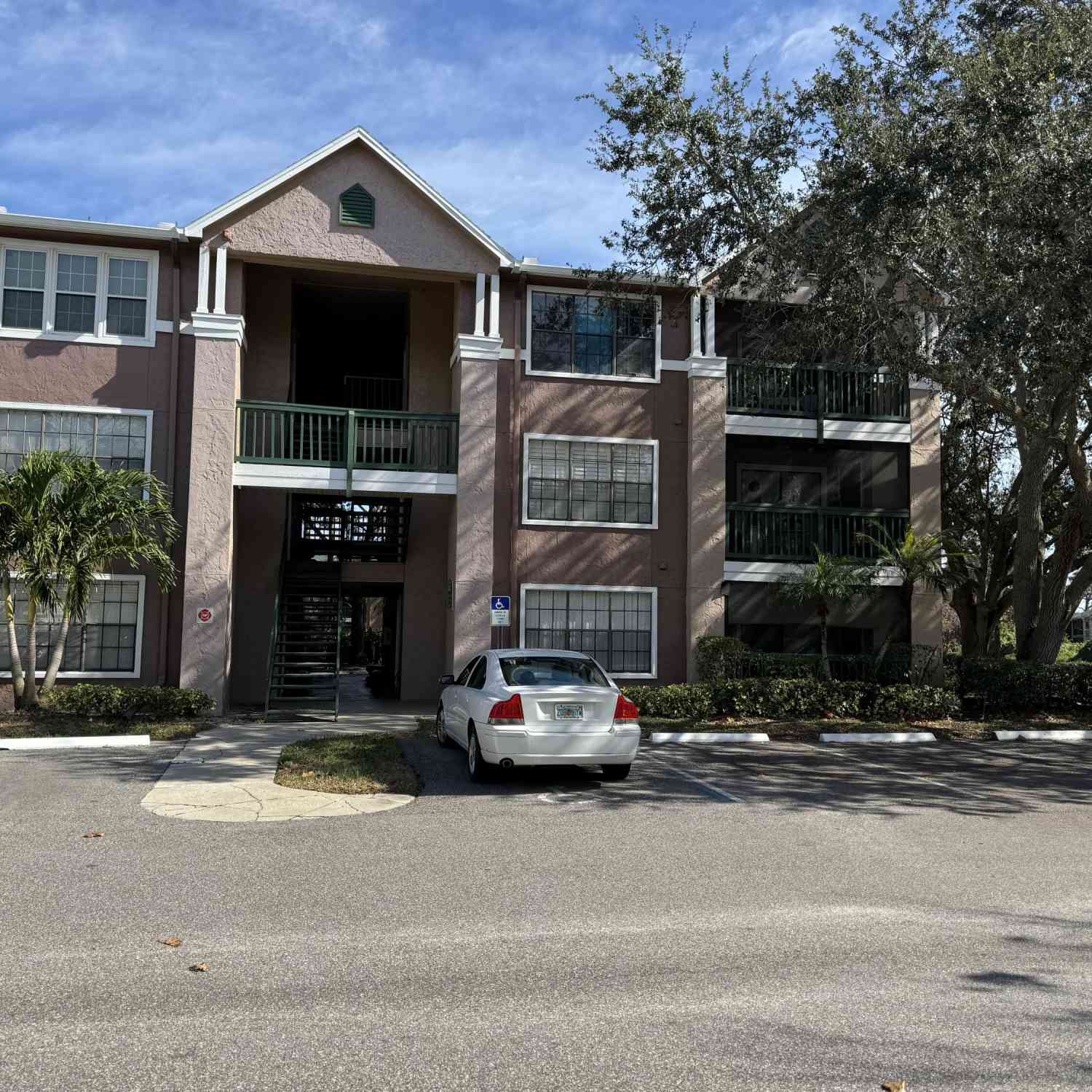 Condo For Rent - 7667 N Wickham Road #613<br/> Melbourne, FL 32940