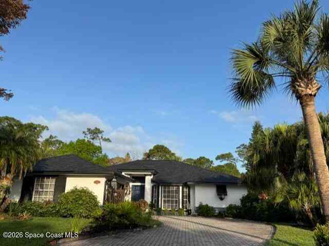 Homes For Sale - 3941 58th Circle<br/> Vero Beach, FL 32966