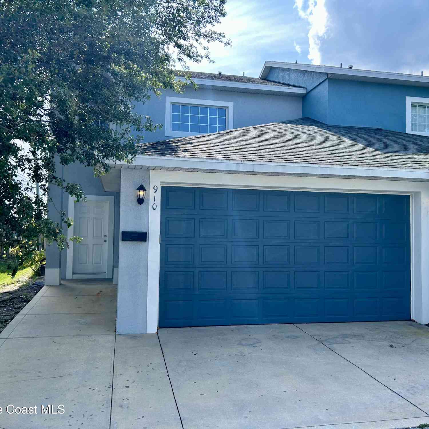 Townhouse For Rent - 910 Twisting Branch Court<br/> Melbourne, FL 32935