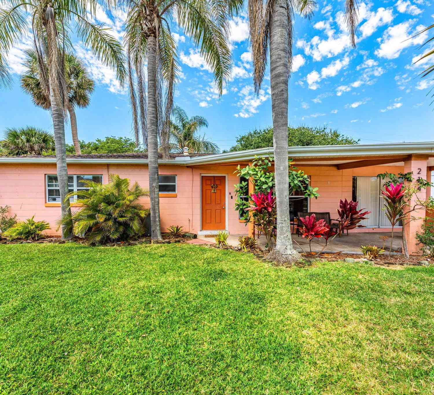 Homes For Sale - 214 S Orlando Avenue<br/> Cocoa Beach, FL 32931