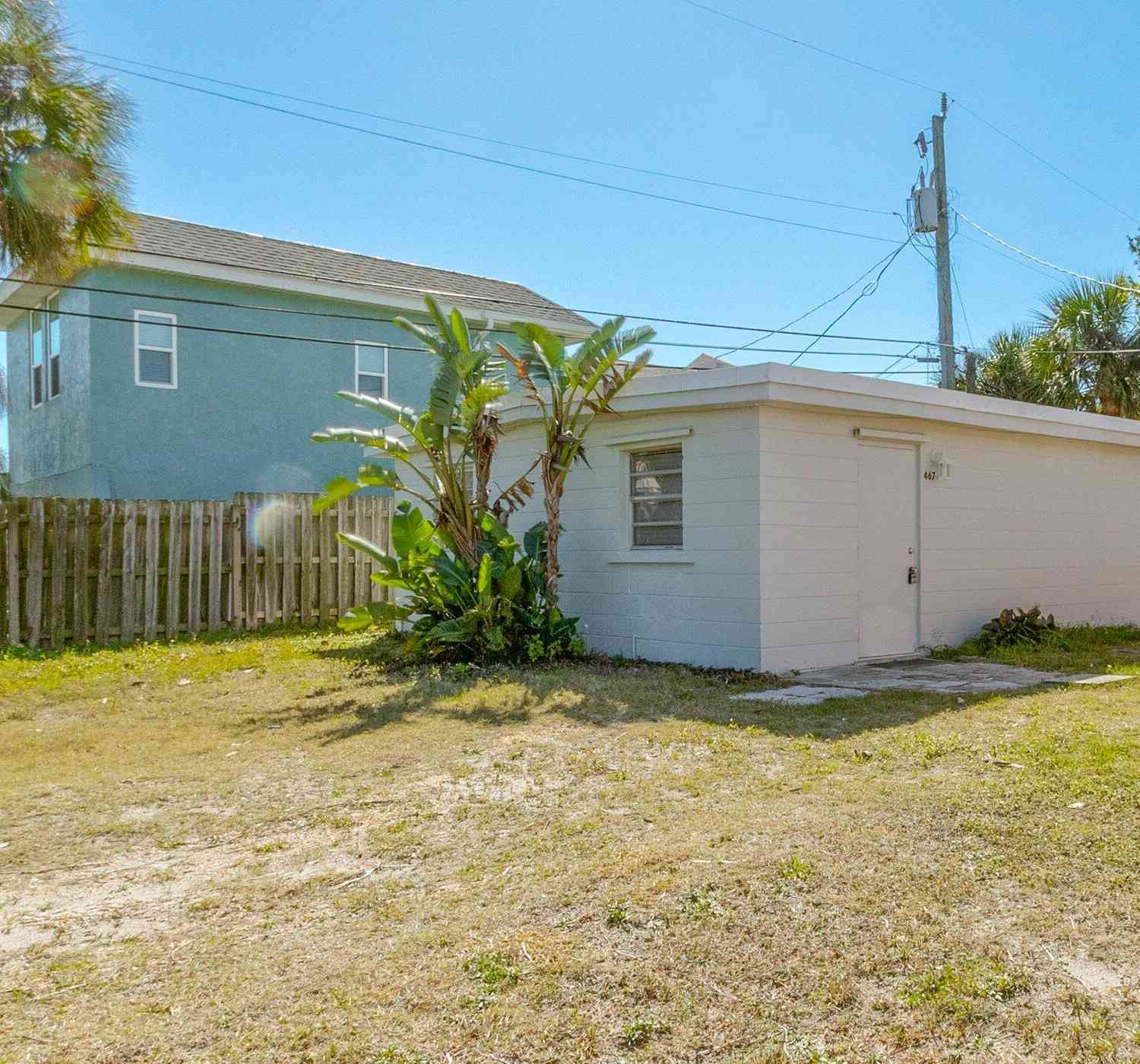 Multifamily For Rent - 467 Jackson Avenue #BACK UNIT<br/> Cape Canaveral, FL 32920