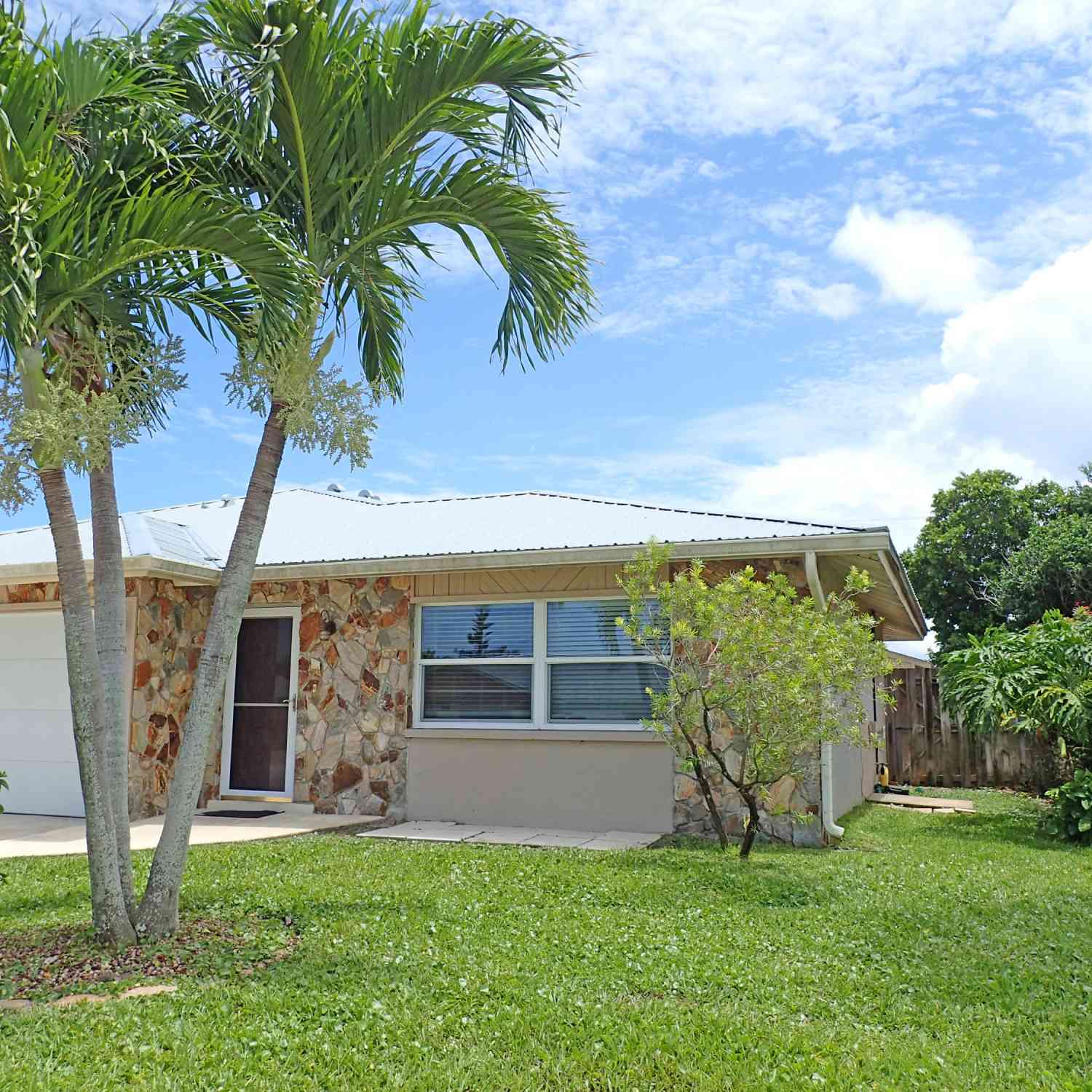 Multifamily For Rent - 243 Ocean View Lane<br/> Melbourne, FL 32903