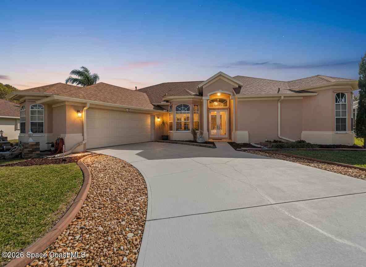 Homes For Sale - 751 Lake Drive<br/> Melbourne, FL 32940