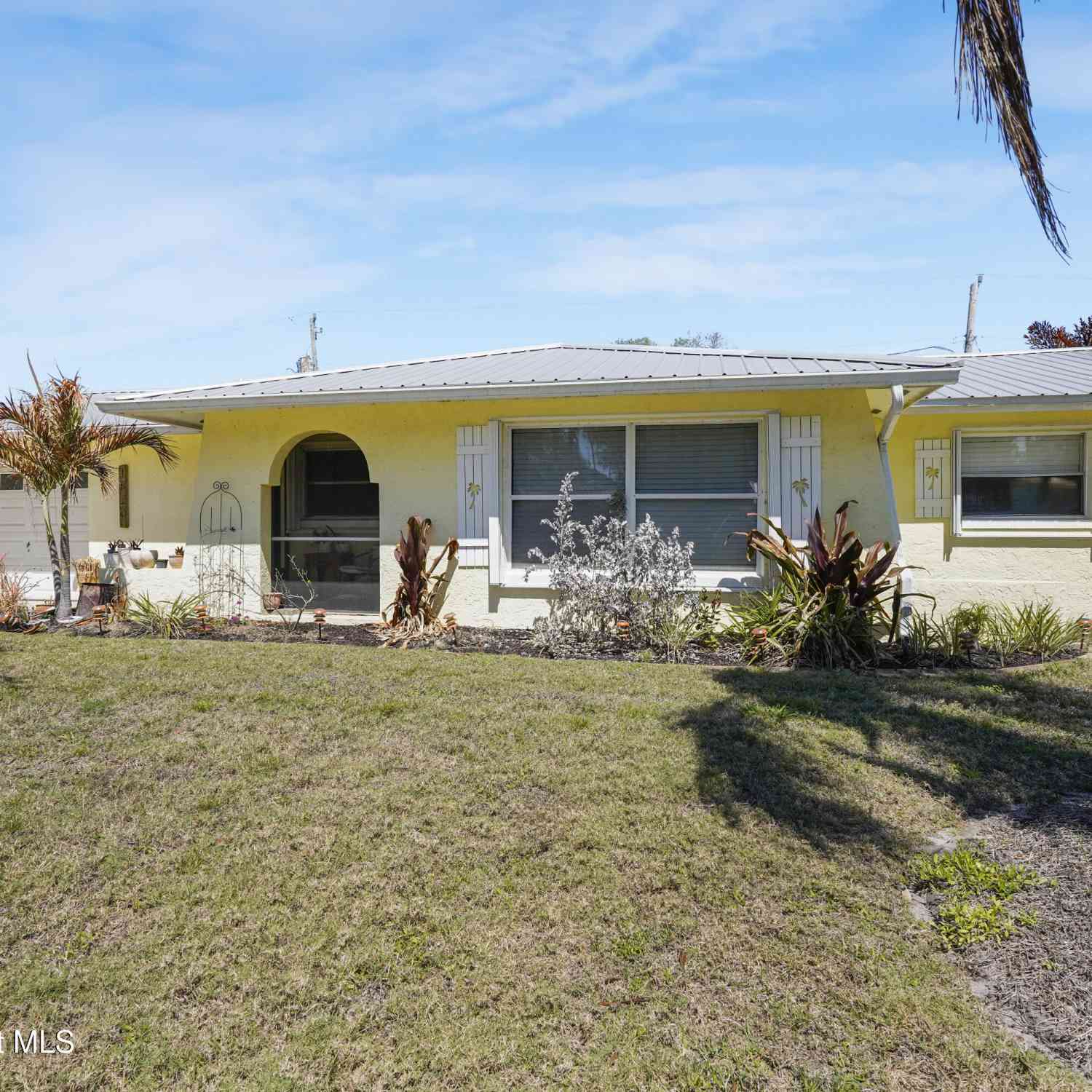 Homes For Sale - 1820 Via Roma<br/> Merritt Island, FL 32952