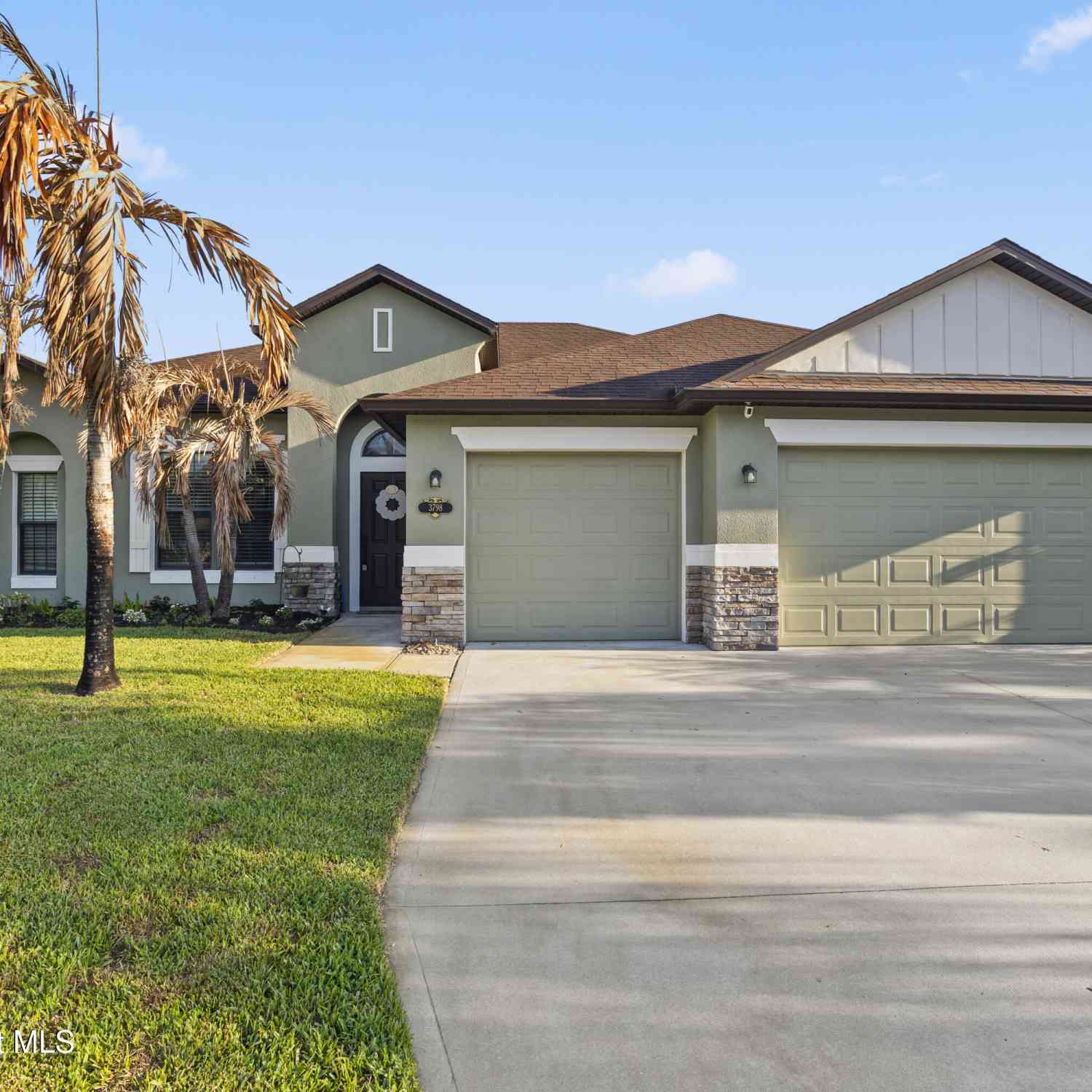 Homes For Sale - 3798 Ventnor Drive<br/> Titusville, FL 32796