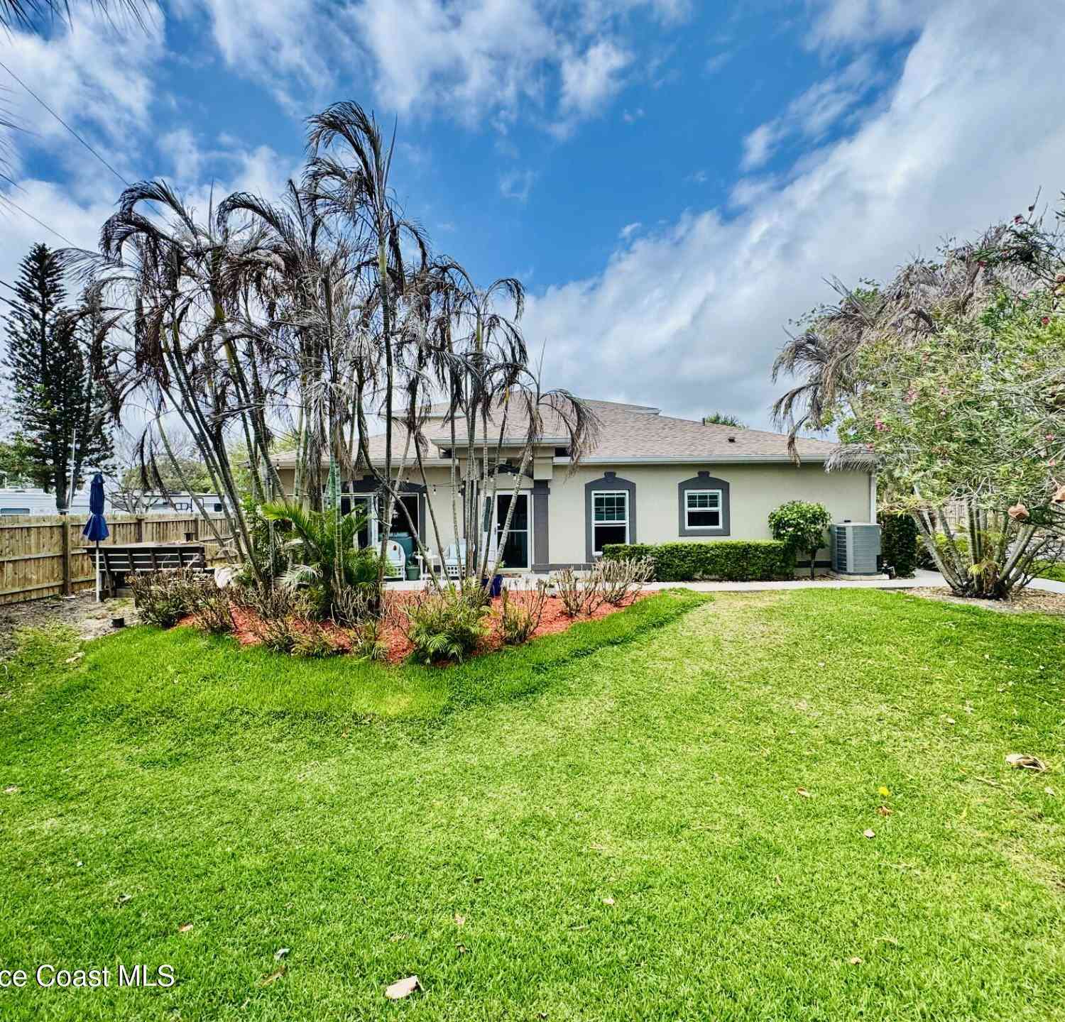 Townhouse For Sale - 101 Majestic Bay Avenue<br/> Cape Canaveral, FL 32920