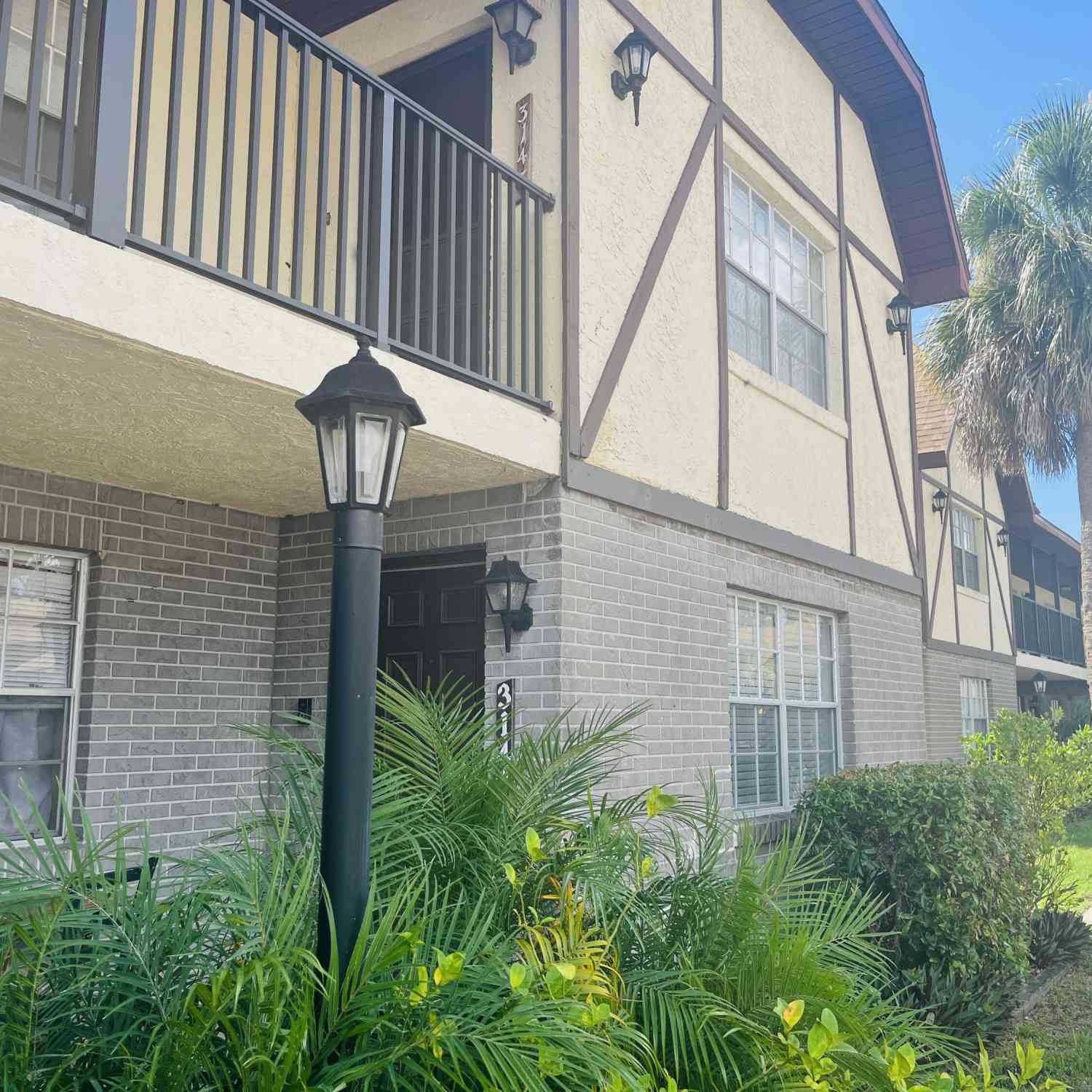 Condo For Rent - 3142 Sir Hamilton Circle<br/> Titusville, FL 32780
