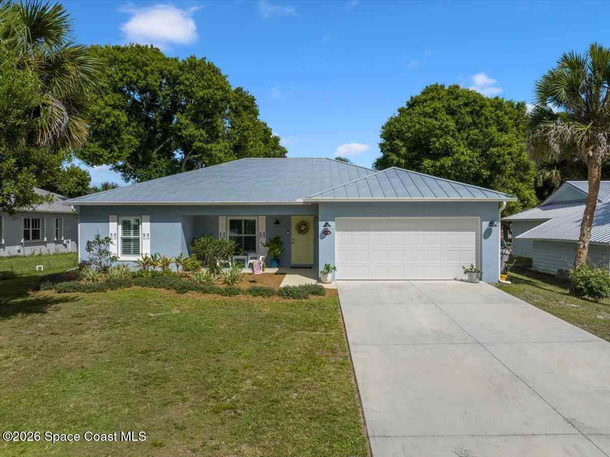 Homes For Sale - 1116 33rd Avenue<br/> Vero Beach, FL 32968