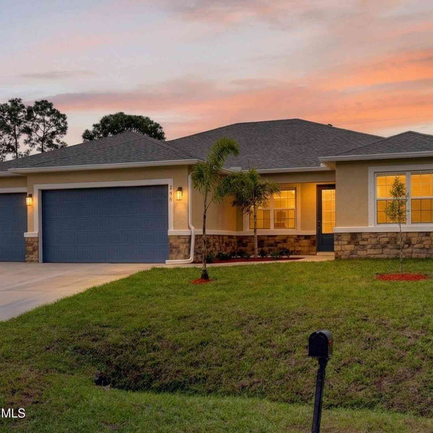 Homes For Sale - 450 Hammond Street<br/> Palm Bay, FL 32908