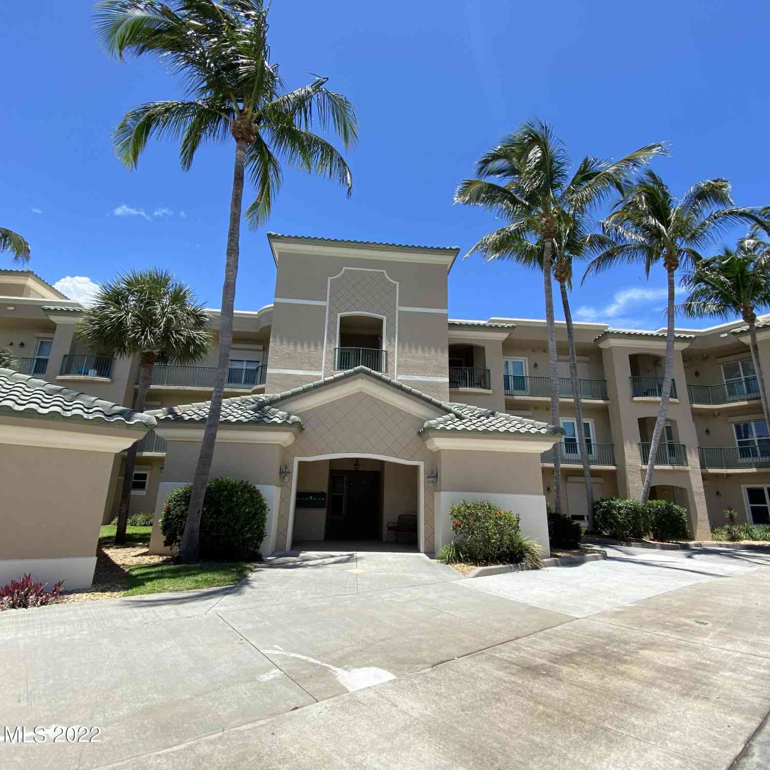 Condo For Rent - 1835 Minutemen Causeway #103<br/> Cocoa Beach, FL 32931