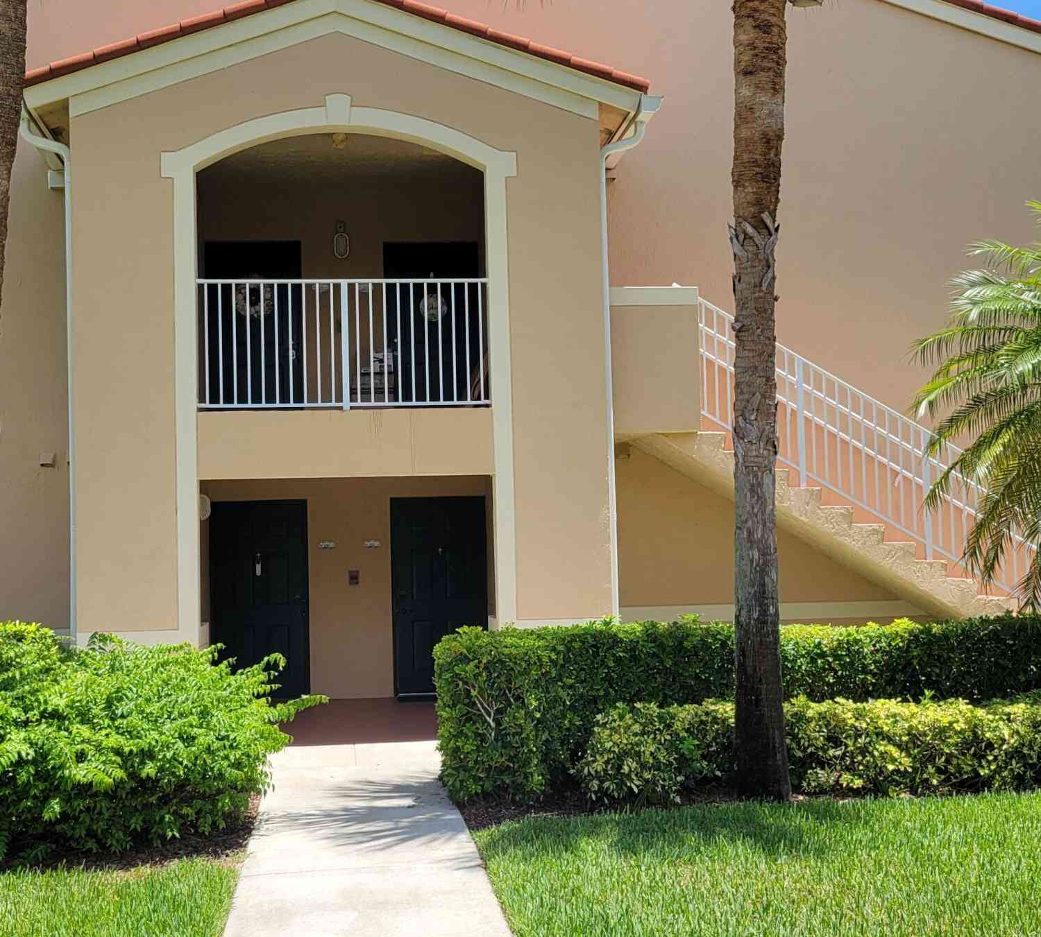 Condo For Rent - 1590 S 42nd Circle #101<br/> Vero Beach, FL 32967