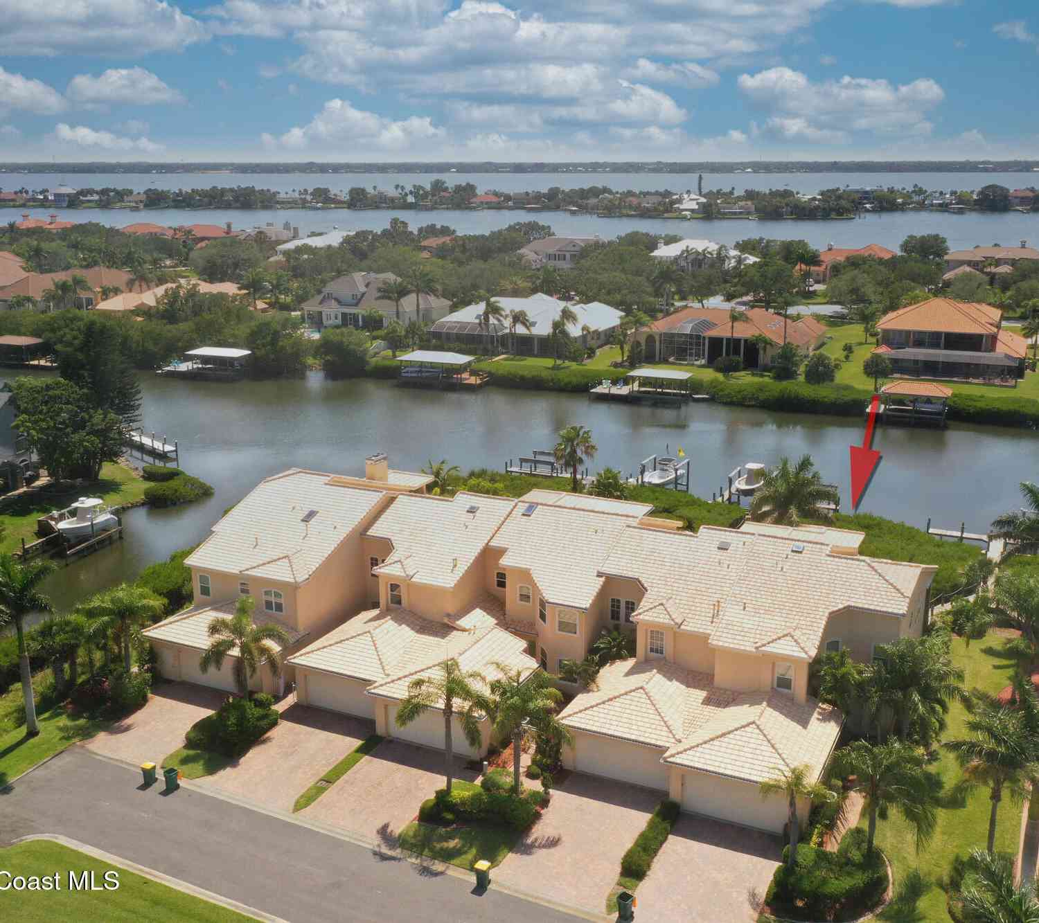Townhouse For Sale - 521 Island Court<br/> Indian Harbour Beach, FL 32937