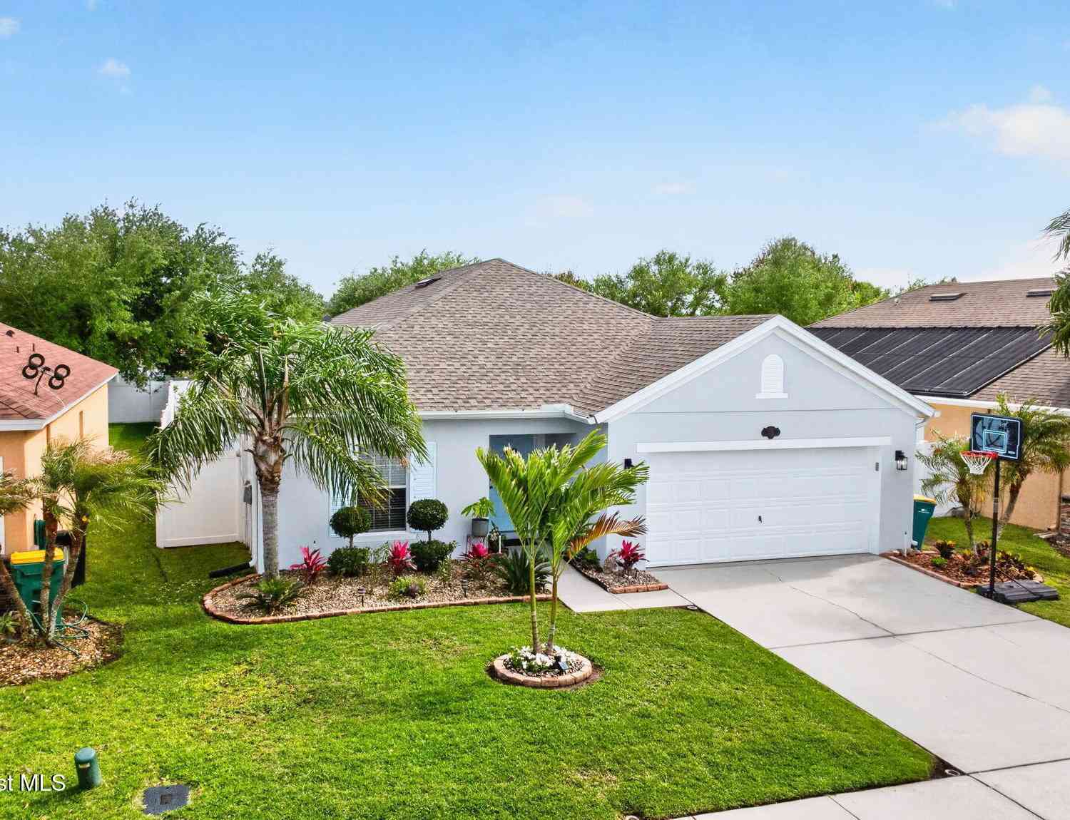Homes For Sale - 1415 Litchfield Drive<br/> Melbourne, FL 32904