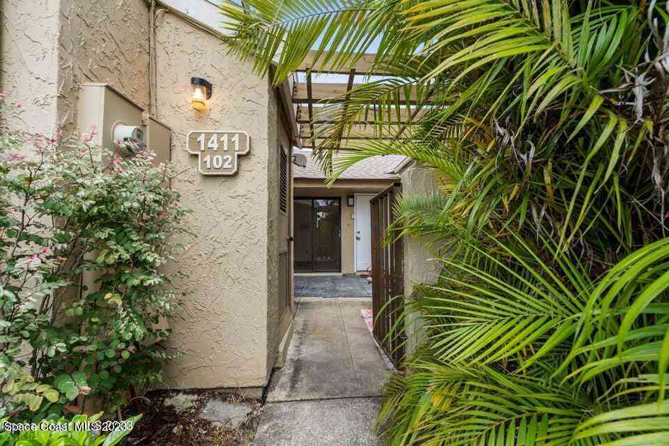 Townhouse For Rent - 1411 Sheafe Avenue #102<br/> Palm Bay, FL 32905