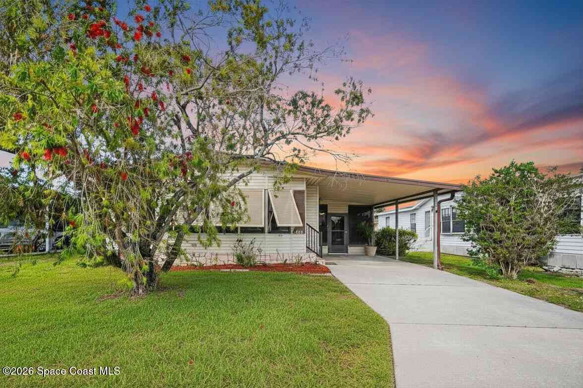 Mobile Home For Sale - 924 Dogwood Drive<br/> Barefoot Bay, FL 32976