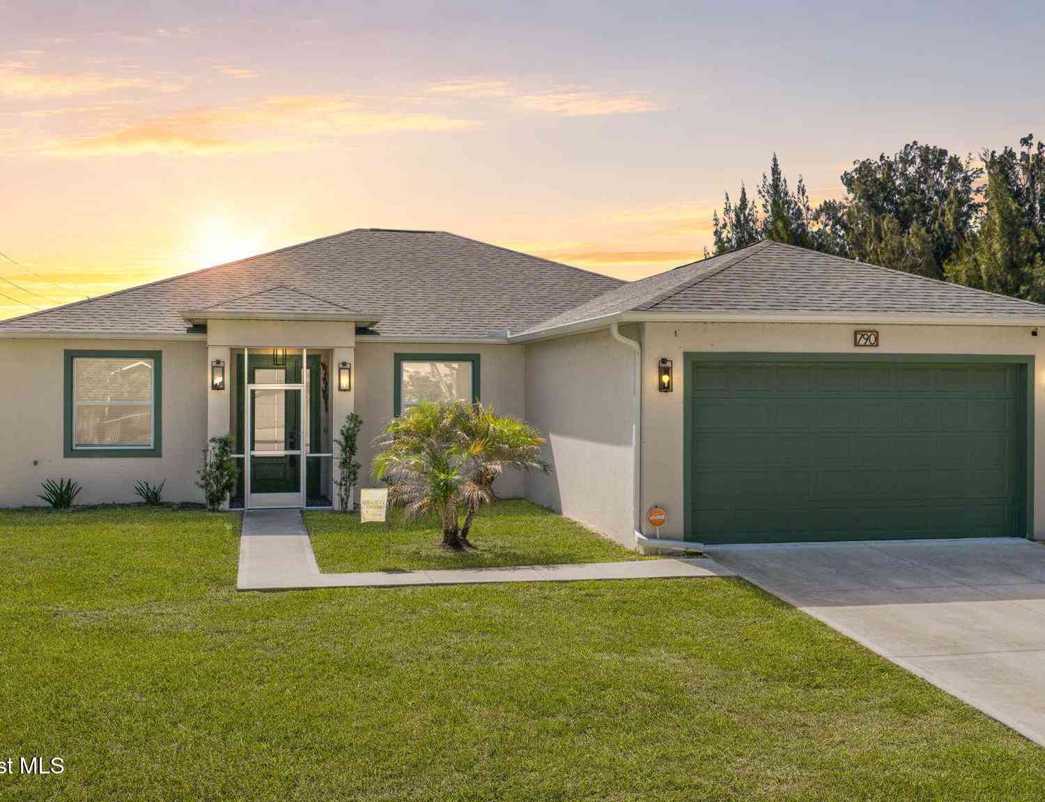 Homes For Sale - 790 Haryestor Avenue<br/> Palm Bay, FL 32908