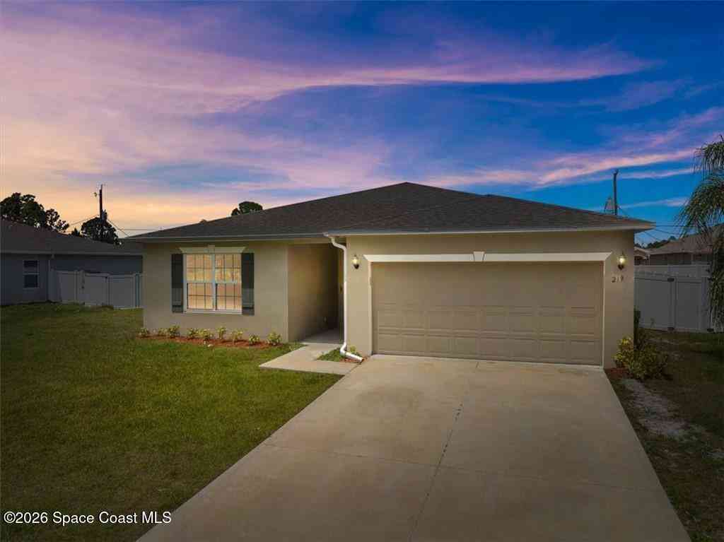 Homes For Sale - 219 Heritage Street<br/> Palm Bay, FL 32908