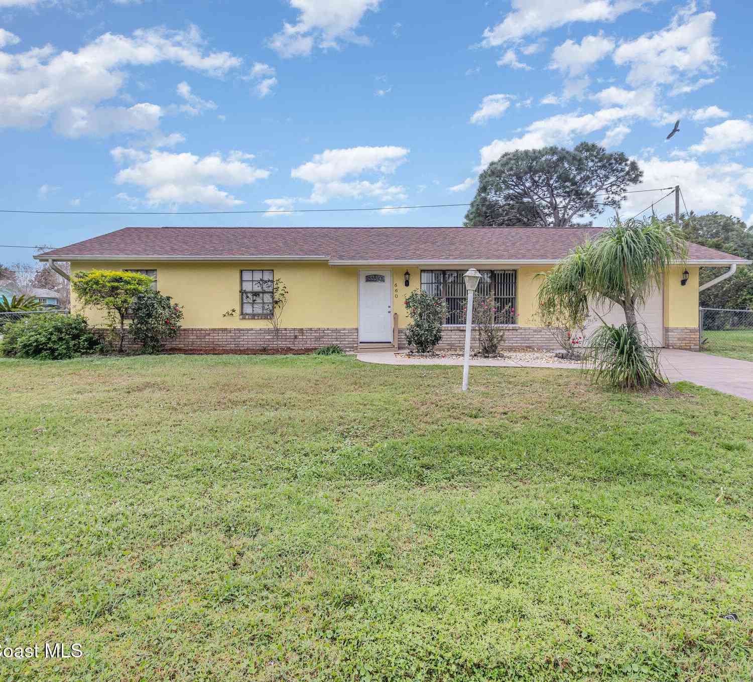 Homes For Sale - 660 Grandeur Street<br/> Palm Bay, FL 32909