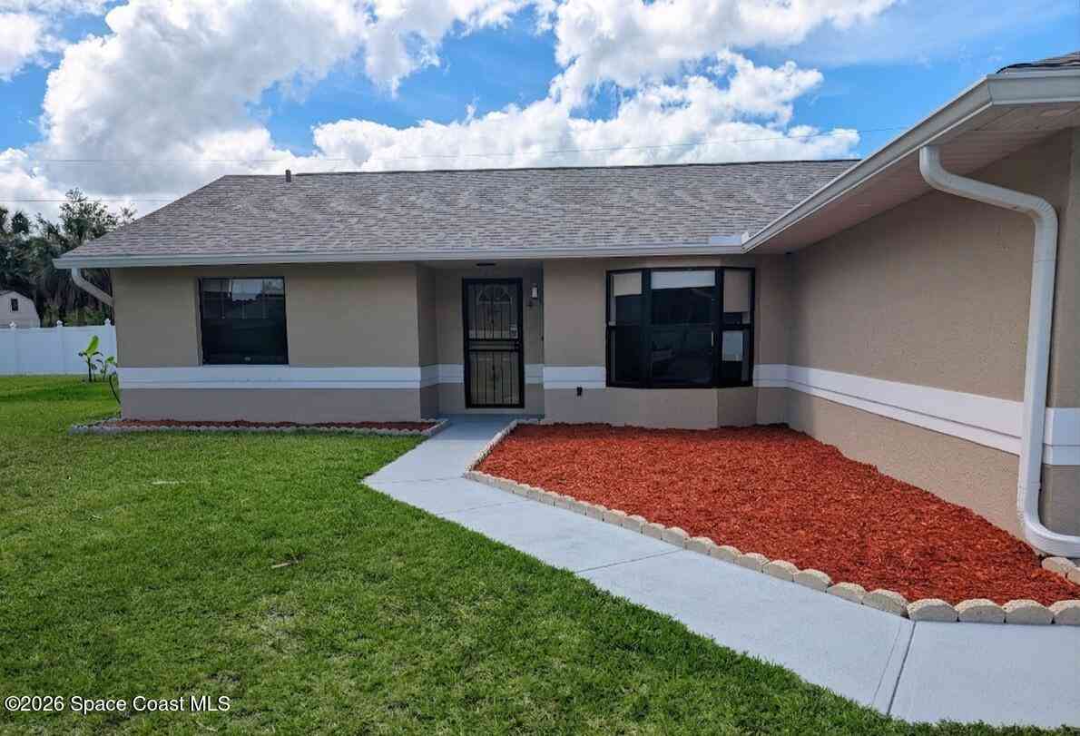 Homes For Sale - 1710 Mahogany Court<br/> Palm Bay, FL 32907