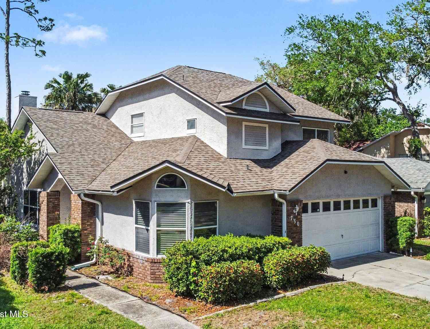 Homes For Sale - 730 Lakewood Lane<br/> Titusville, FL 32780
