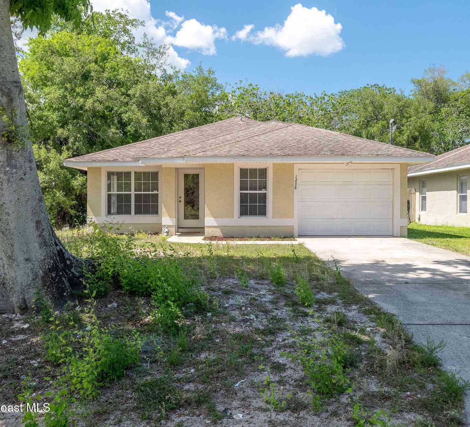 Homes For Sale - 1238 Alcazar Street<br/> Daytona Beach, FL 32117