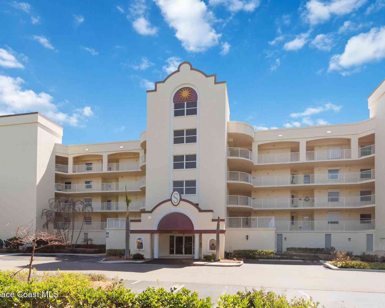 Condo For Rent - 8921 Lake Drive #504<br/> Cape Canaveral, FL 32920