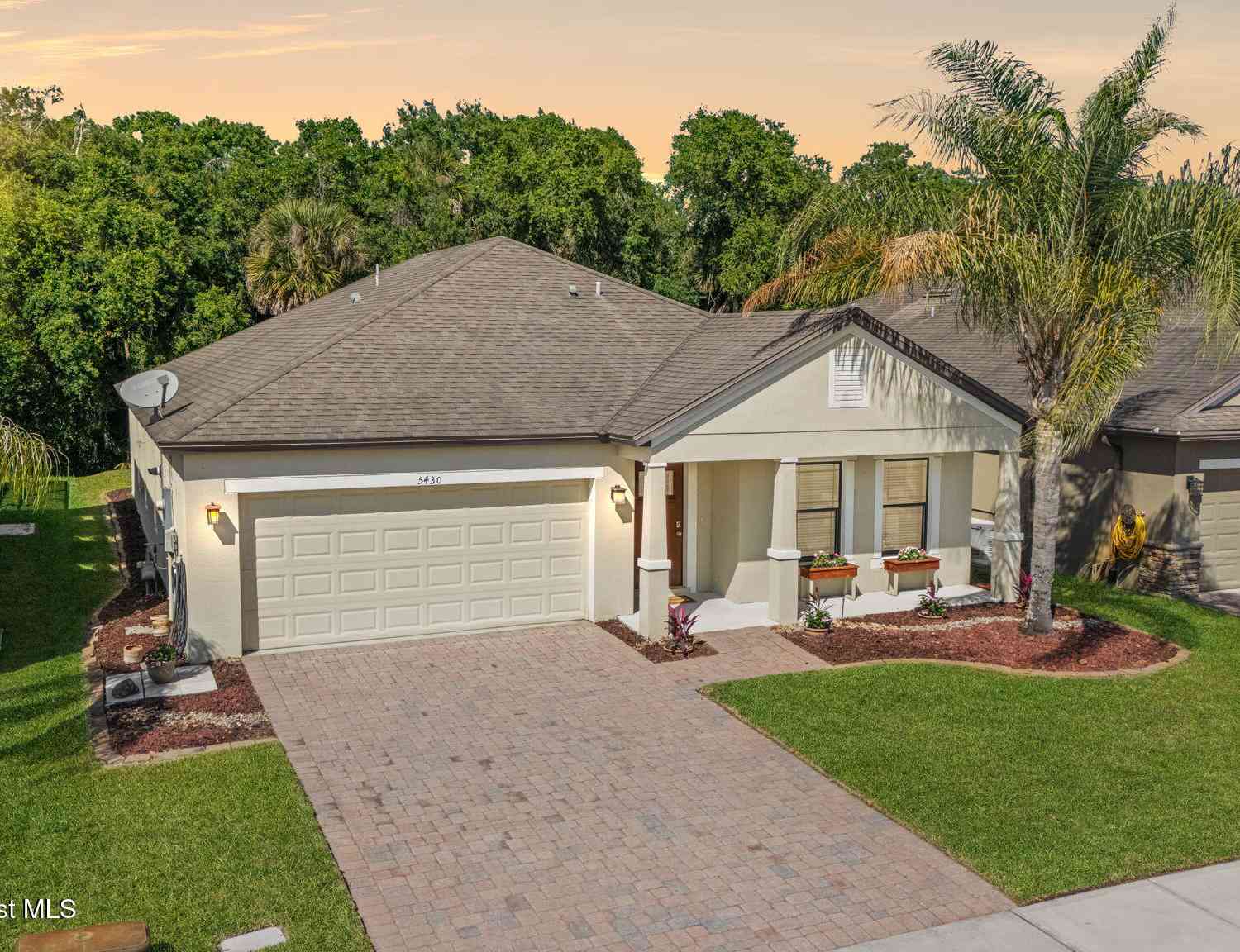 Homes For Sale - 5430 Extravagant Court<br/> Cocoa, FL 32926