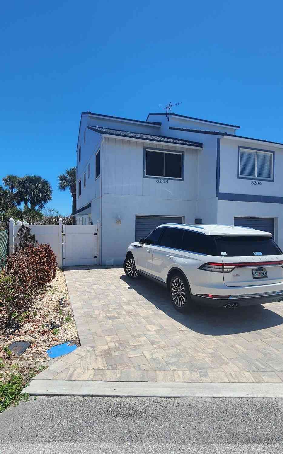 Townhouse For Rent - 8208 Presidential Court<br/> Cape Canaveral, FL 32920