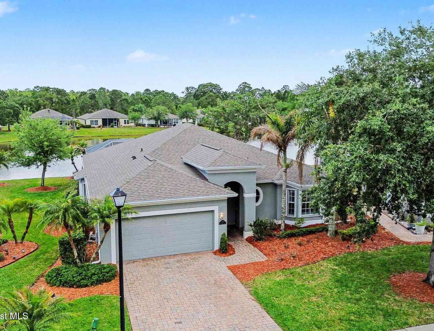Homes For Sale - 348 Gardendale Circle<br/> Palm Bay, FL 32909