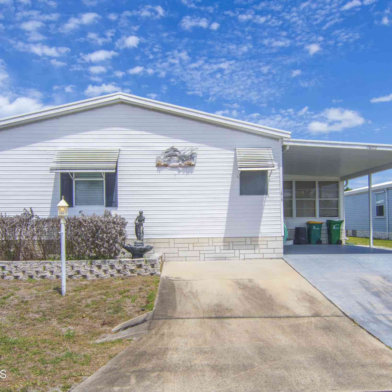 Mobile Home For Sale - 7669 Chasta Road<br/> Micco, FL 32976