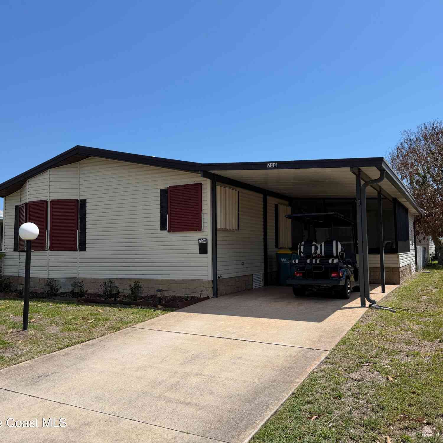 Mobile Home For Rent - 706 Hyacinth Circle<br/> Brevard County, Barefoot Bay, FL 32976