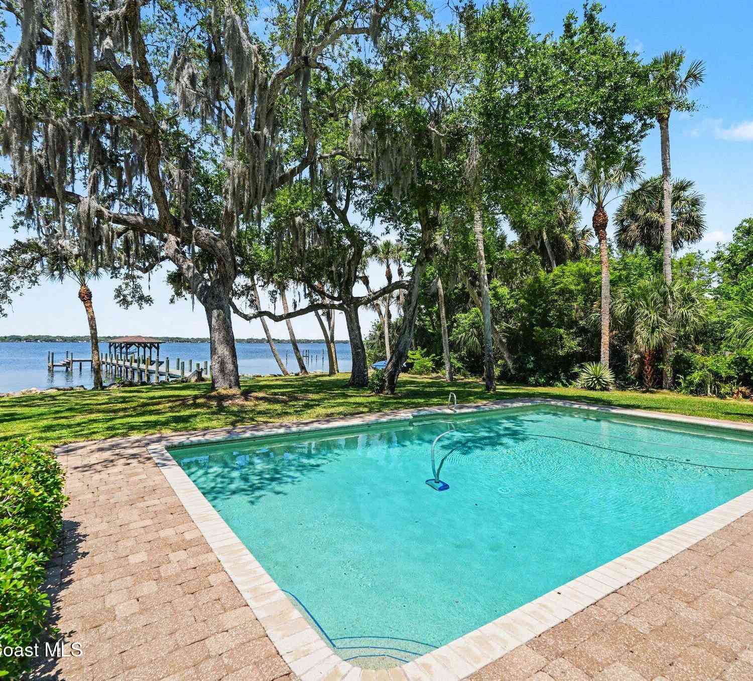 Homes For Sale - 4137 Crooked Mile Road<br/> Merritt Island, FL 32952