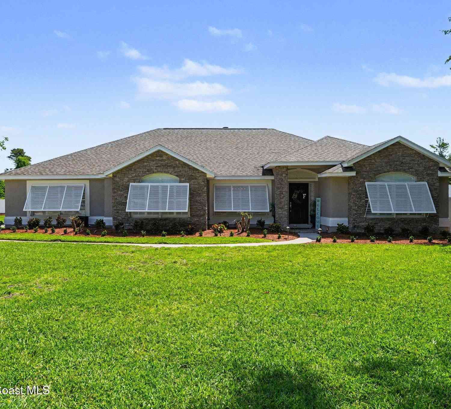 Homes For Sale - 3812 Woodhaven Court<br/> Titusville, FL 32796