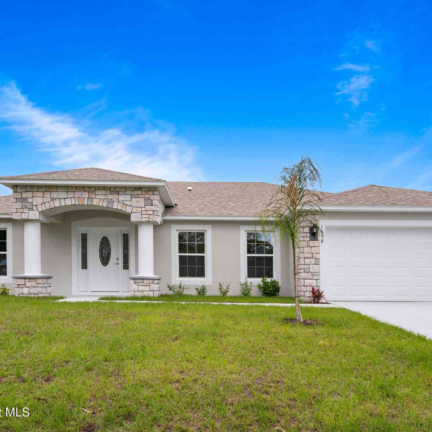Homes For Sale - 1098 Carthage Avenue<br/> Palm Bay, FL 32907